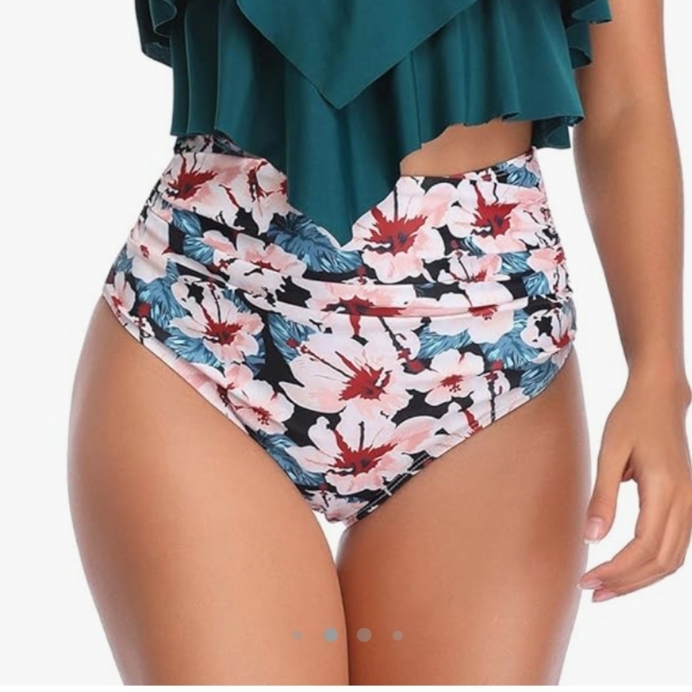 Woman's high waisted bikini bottom